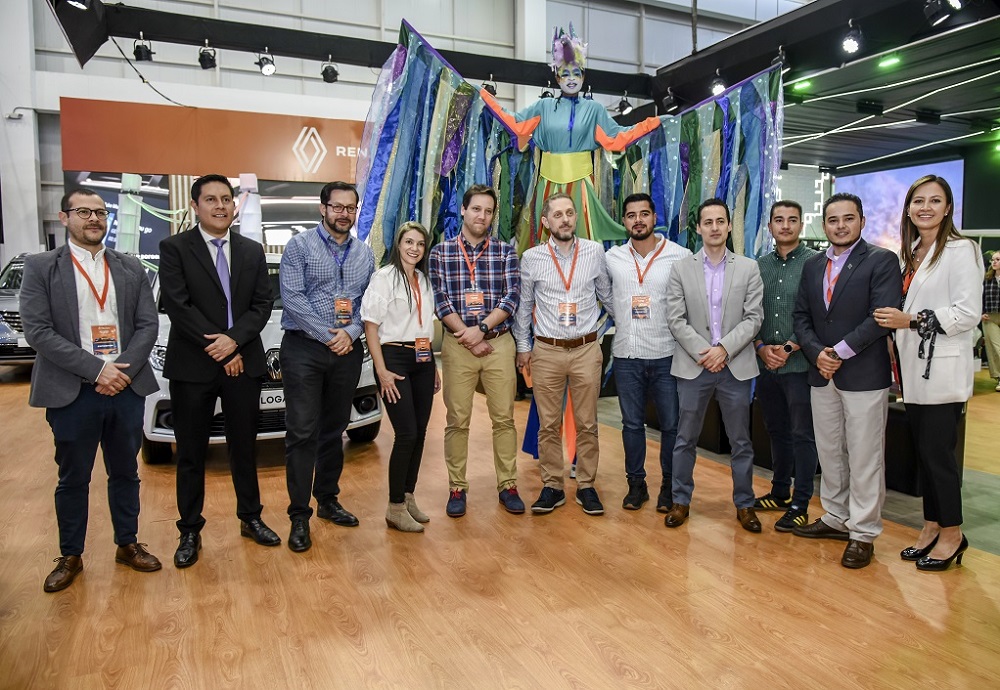 En conmemoración del 125º aniversario de la marca a nivel mundial, #Renault #Ecuador reveló su nuevo concepto de marca: ‘Sé icónico', en la feria #automotriz #Automundo2023.

Artículo completo en bit.ly/46JLItp