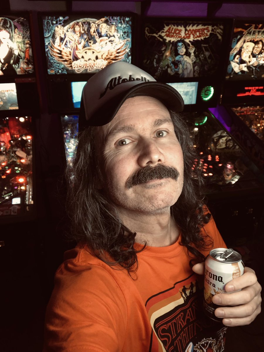 Loose Flip tweet media