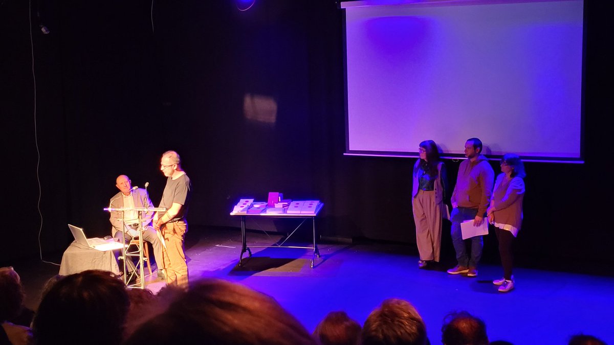 noemiubach's tweet photo. A la celebració dels 70 anys de @rdelhoyo Quanta, quanta lletra! Moltes felicitats i gràcies per les col·laboracions amb el @cnlheura @omniumBnord https://t.co/06MhVOB5os