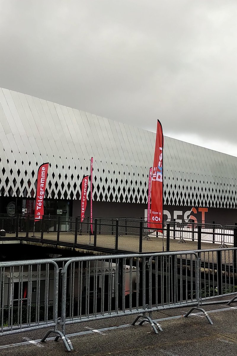 MarcJezequel's tweet image. #Tennis #ChallengerTour #OpenBrest
Belle ambiance pour de belles affiches 🎾 à la @BrestArena 🔥