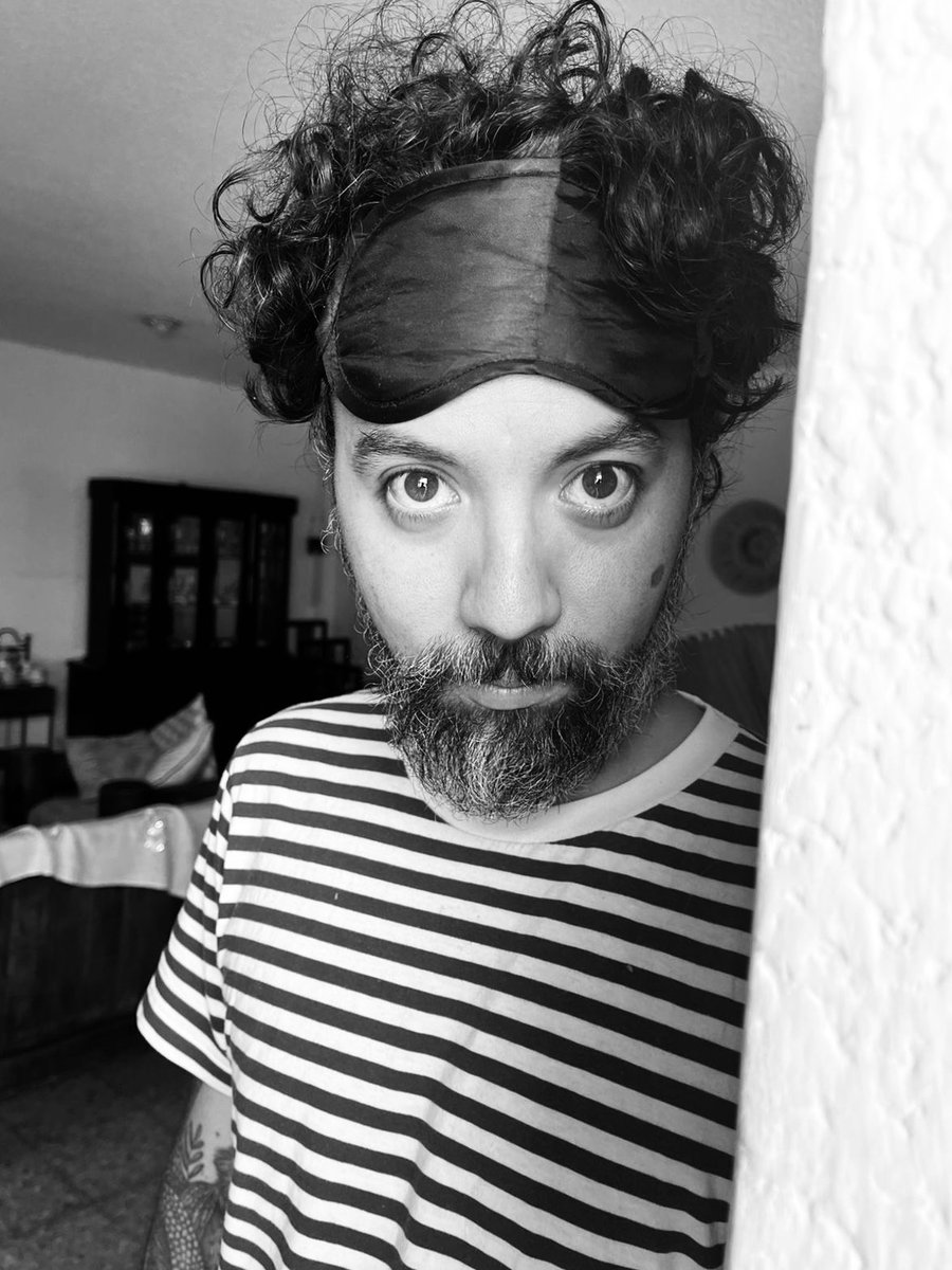 kogsni's tweet photo. So 
Twitter (X) or Thread? 
#existential https://t.co/oUrIyhPUUg