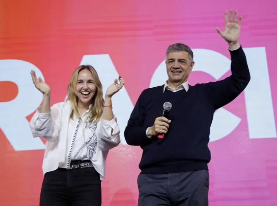 Felicitaciones <a href="/jorgemacri/">Jorge Macri</a> y <a href="/claramuzzio/">Clara Muzzio</a> por este contundente triunfo en la Ciudad de todos los argentinos.

Sin dudas, representarán muy bien a los porteños frente a los desafíos que vienen, con los valores y capacidad de trabajo que tenemos en <a href="/proargentina/">PRO</a> . 
¡Éxitos!