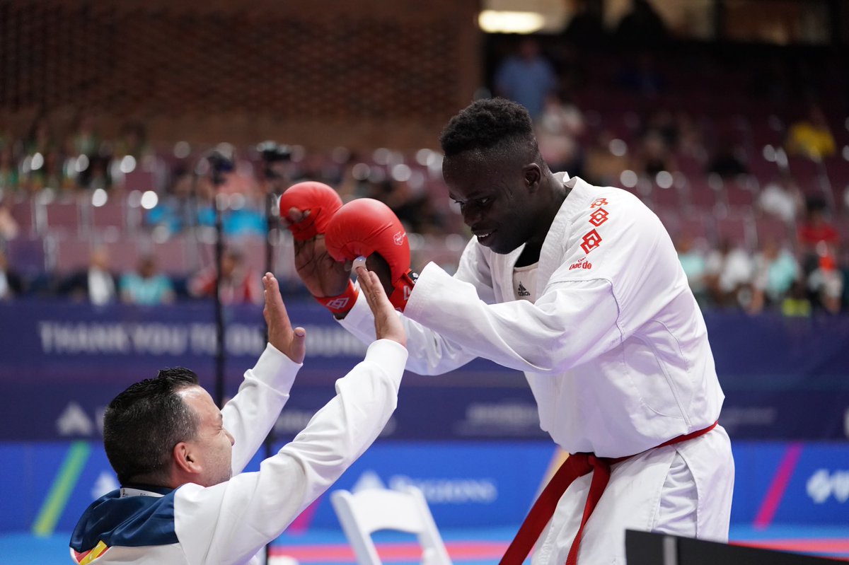 🥋🥊 #Karate Mundial en Budapest 🇭🇺 (Kumite +84 kg ♂️)

<a href="/BabacarseckOFFC/">Babacar Seck</a> :
✅ 2ª R 🆚 Kalpokas 🇱🇹 (6-1)
✅ 1/8 🆚 Anderson 🏴󠁧󠁢󠁳󠁣󠁴󠁿 (11-1)
❌ 1/4 🆚 Ganjzadeh 🇮🇷 (3-5)

Tras caer el iraní en semifinales, Babacar no ha podido tener repesca.