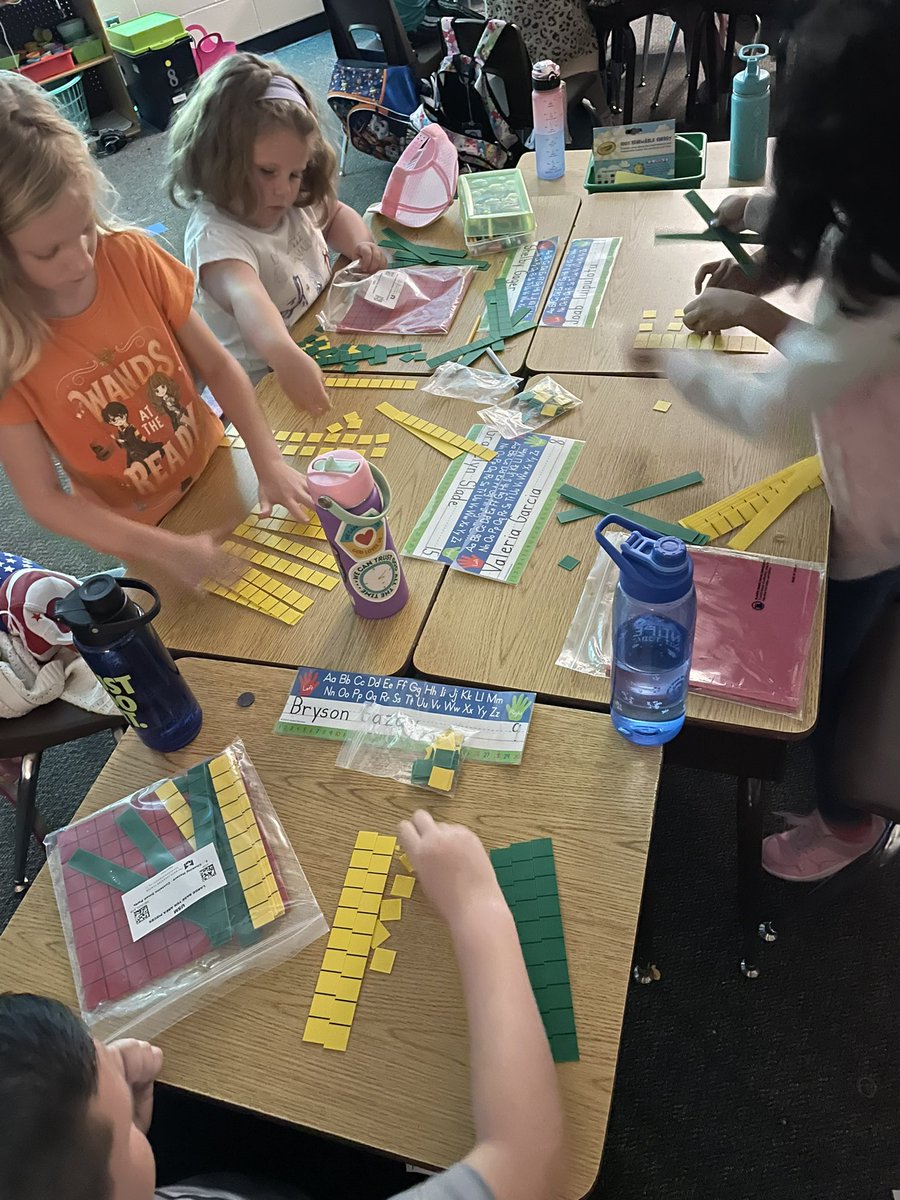 Adding with our base 10 blocks ➕ #GrowingGreatness <a href="/HumbleElemMath/">Humble ISD Elementary Math</a> <a href="/HumbleISD_HHE/">Hidden Hollow Elementary</a>