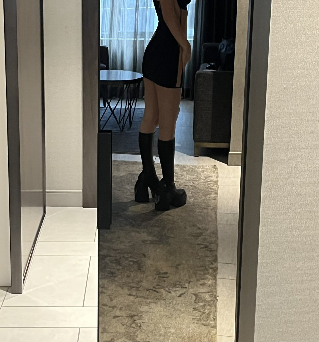 GoddessEssena's tweet photo. Why would a pathetic mutt like you deserve anything other than being broke?

#finsub #findomme #bodyworship 
#humanATM #cashslave https://t.co/VfbLyJkTMa