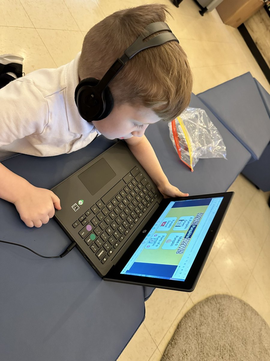 The Kindergartens had their first Chromebook experience yesterday with a digital choice board all about pumpkins! They did a great job learning how to use the trackpad on a laptop and independently selecting their activities! <a href="/StBonaventures/">St. Bon's 🇨🇦</a> #whatdidyoulearntoday