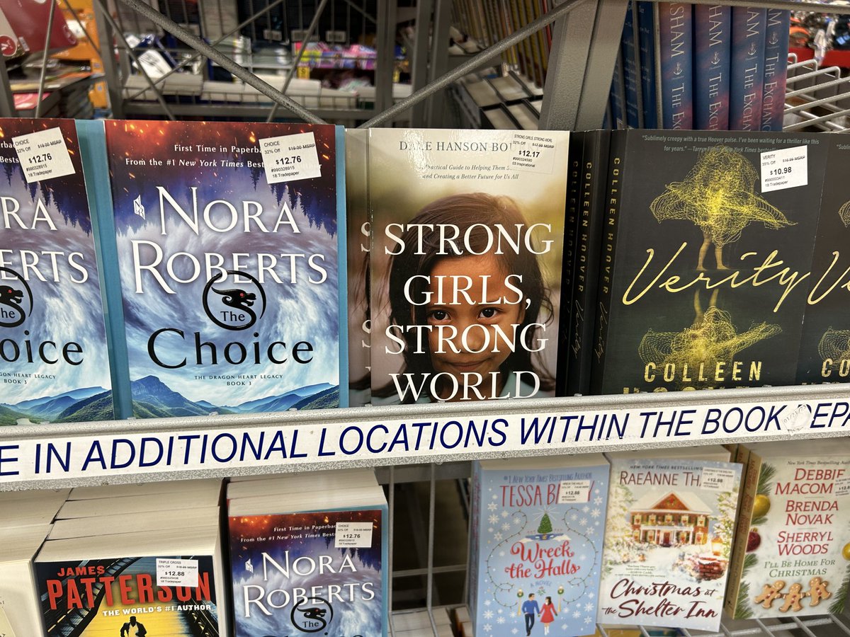 DaleHBourke's tweet photo. Found my book ⁦@SamsClub⁩! Great deal. ⁦@TyndaleHouse⁩ #stronggirlsstrongworld https://t.co/zCltl42gcw