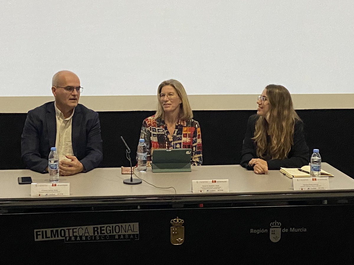 🍿 En la <a href="/FilmotecaMurcia/">Filmoteca Región de Murcia</a> se ha proyectado “El Método" en el marco de la IX Edición del Ciclo #EconomíayCine. Al finalizar, extraordinaria mesa debate con <a href="/NuriaNevers/">NURIA E</a> (vicedecana <a href="/EconomicasUMU/">Facultad de Economía y Empresa UMU</a>); <a href="/allamasbotia/">Antonio Llamas Botía</a> (formación continua <a href="/UMU/">Universidad Murcia</a>) y Sandra Prieto (consultora <a href="/Brandty_Es/">@Brandty</a>).👏🏼