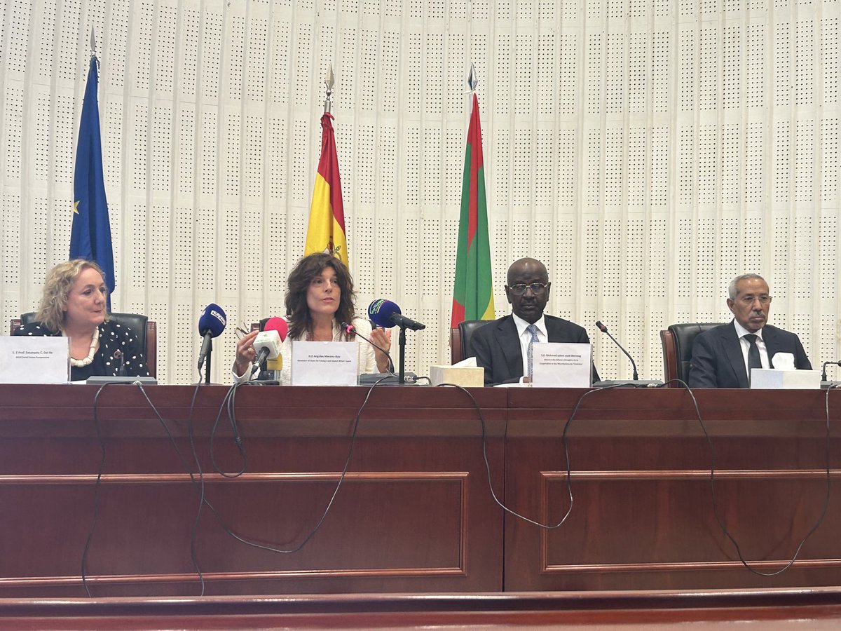 ⁦SEAEG ⁦<a href="/AMorenoBau/">Ángeles Moreno Bau</a>⁩ ha inaugurado hoy, junto al Ministro de Exteriores de Mauritania y la REUE ⁦<a href="/ecdelre/">Emanuela C. Del Re</a>⁩, la reunión de enviados especiales para el Sahel, co-organizada por España en marco presidencia UE, por primera vez en suelo saheliano, en Nuakchot