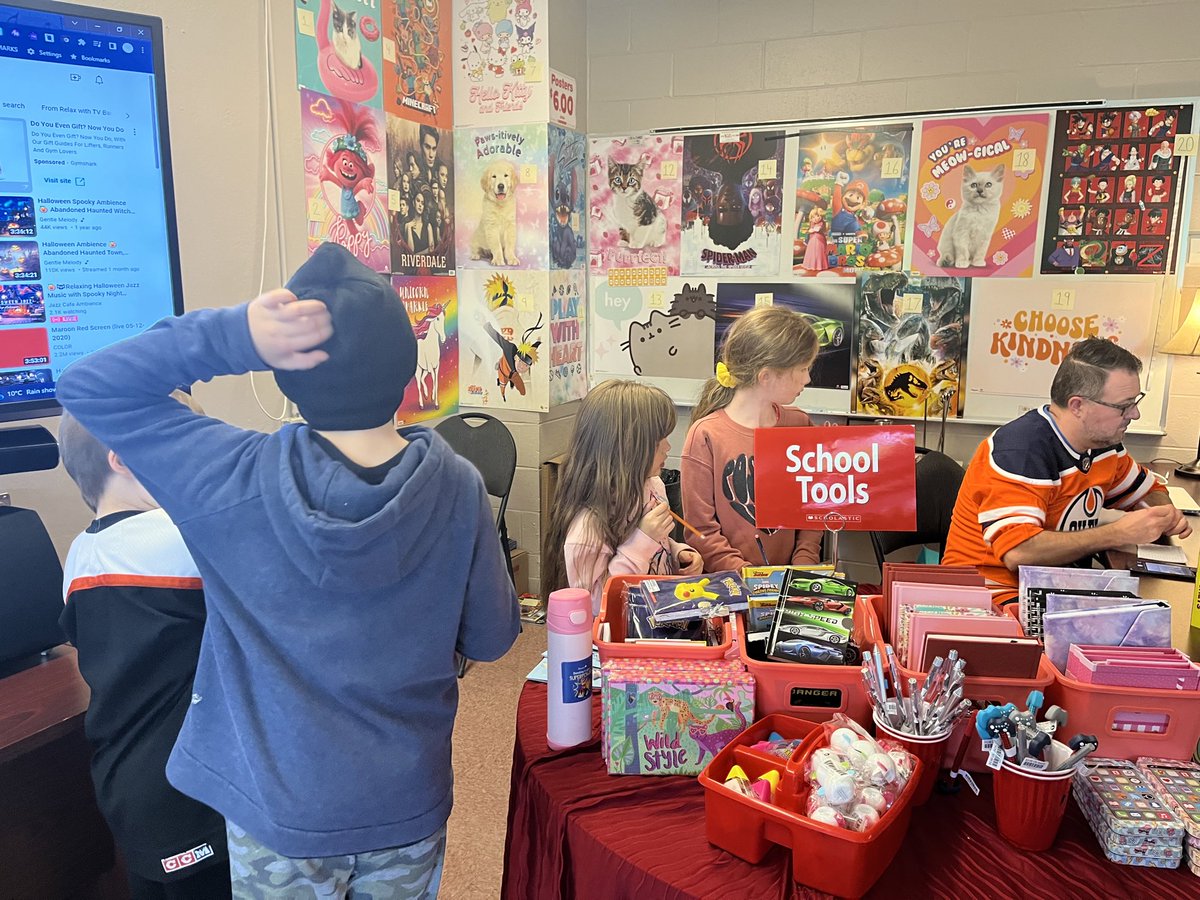 Mallory Peddle-Hatcher 🏳️🌈📚❤️☀️🏒 (@mallorypeddle) on Twitter photo Book Fair week <a href="/sjboscoschool/">sjboscoschool</a> ! We have some excited readers to start their new books! 📚✏️ Book Fair week <a href="/sjboscoschool/">sjboscoschool</a> ! We have some excited readers to start their new books! 📚✏️