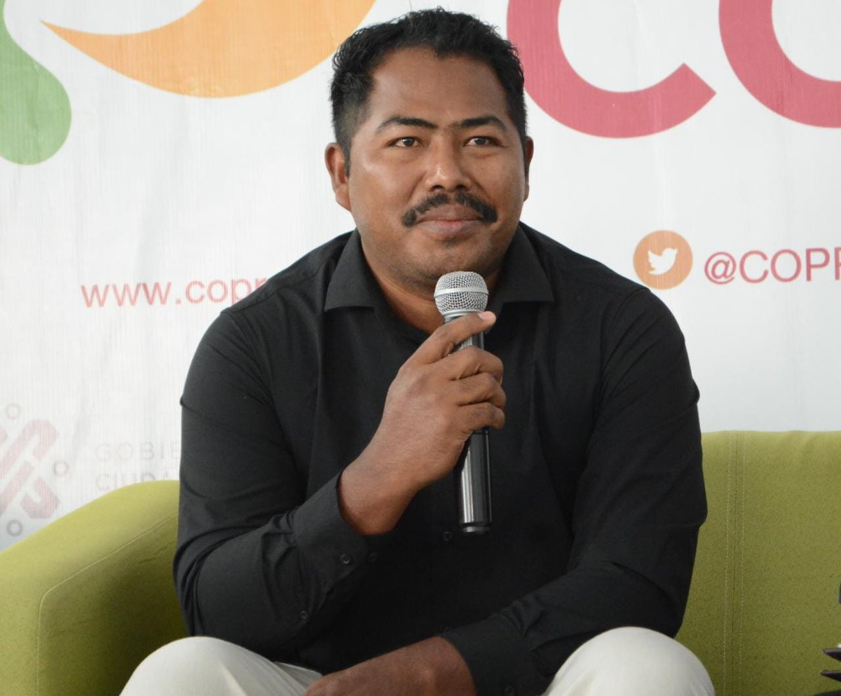 COPRED_CDMX's tweet photo. La titular del #Copred, @Geraldina_GV señaló la importancia del evento, agradeció el apoyo a nuestro Asambleísta, Hugo Arellanes, coordinador de Huella Negra para hablar de #perfilamientoracial y visibilizar estas prácticas. https://t.co/hUJWbLfyCP