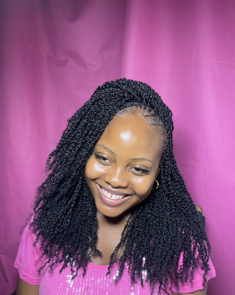 Abiisoye's tweet photo. Black Microtwists🖤

I’m fully booked for the rest of the year!!

Thank you all for your Love, support and kind words.
So far, I’m grateful for the gift of sweet and kind customers

Thank you for choosing me❤️
I love you alllllll! I want to cry😩 https://t.co/8GW7JAWZO7