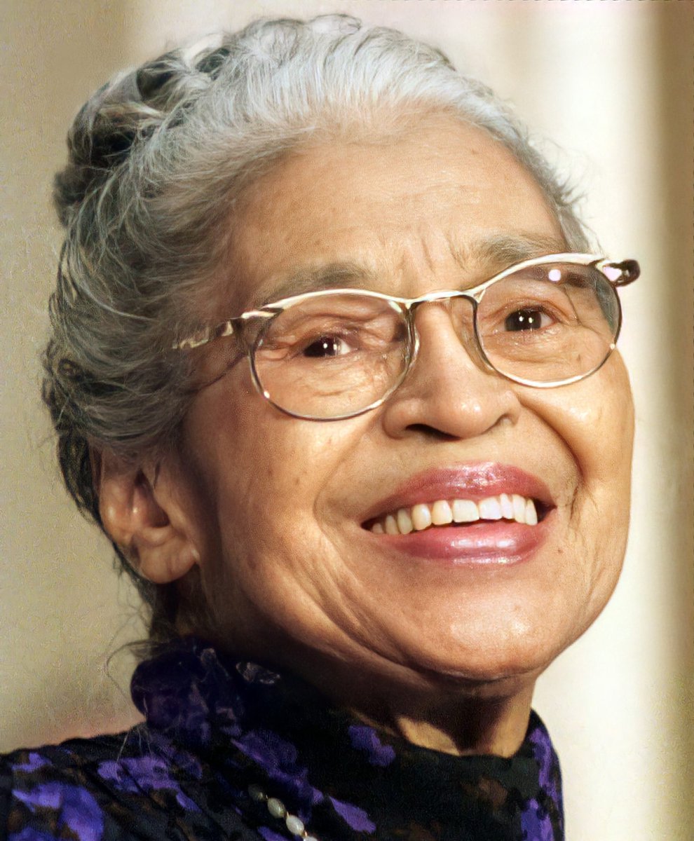 The first lady of #civilrights, #RosaParks died #onthisday in 2005. 🚍 #MontgomeryBusBoycott #MotheroftheFreedomMovement #civilrightsmovement #trivia #civildisobedience #NAACP #activist #AfricanAmerican #blackhistory #BlackPower