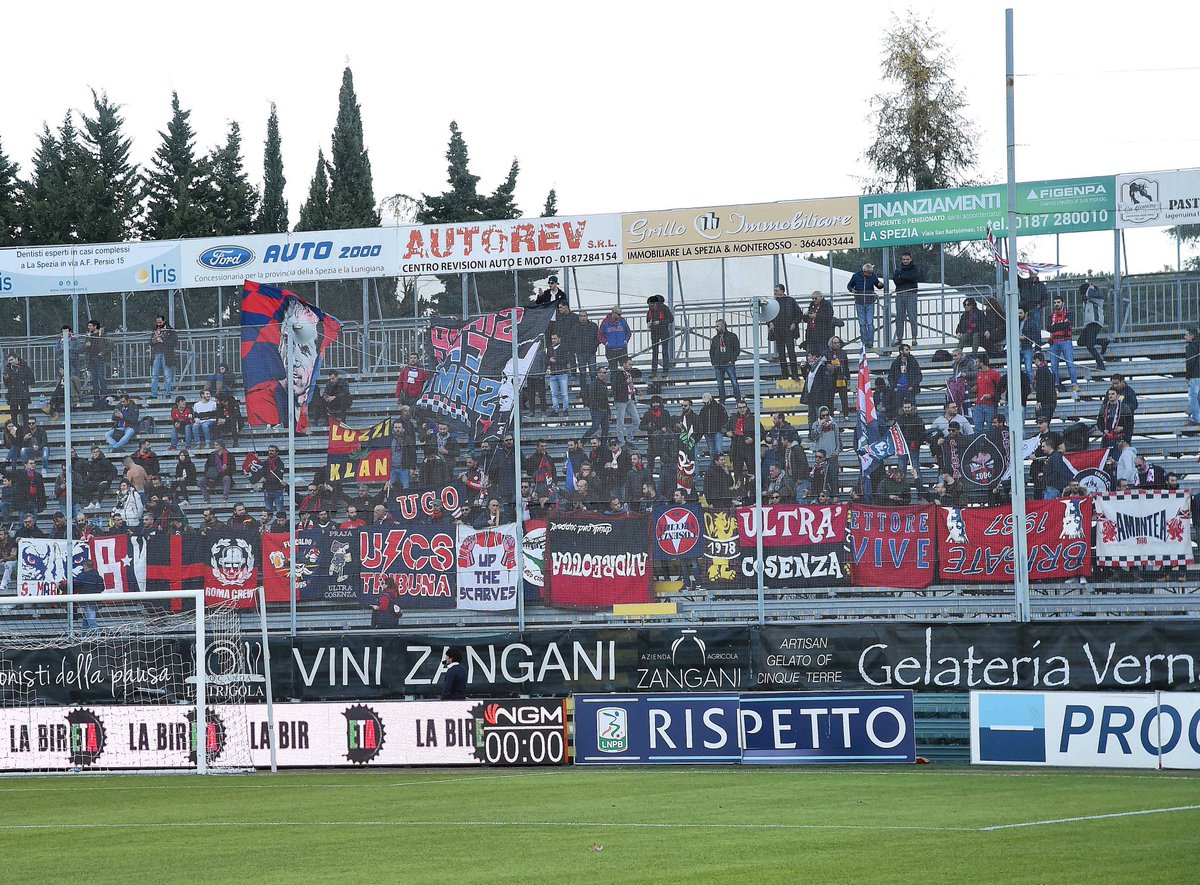 CosenzaOfficial's tweet photo. È attesa per domani la comunicazione su dove si giocherà #SpeziaCosenza 🔜
Cari tifosi rossoblù, appena avremo informazioni ufficiali su stadio e prevendita le condivideremo prontamente ♥️💙
#ForzaLupi #SPECOS https://t.co/344gcJIuGy