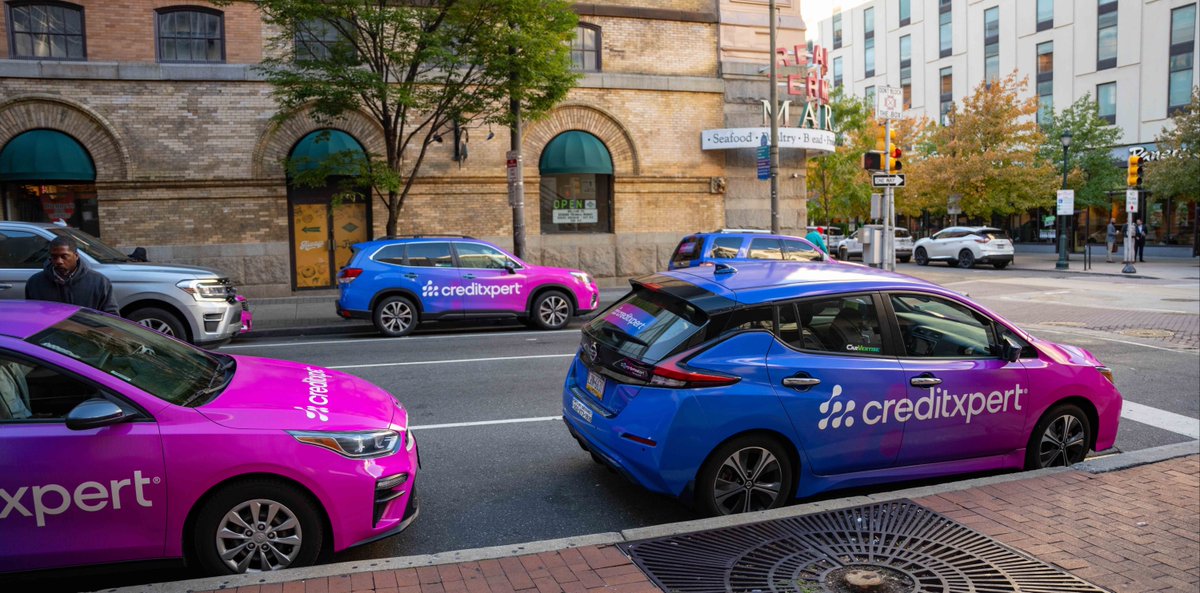 carvertise's tweet image. What a great looking swarm taking over a convention in downtown Philadelphia. #FullWrap #OOH #OutdoorMedia #Advertising #MakeAStatement #Branding #BrandTakeover