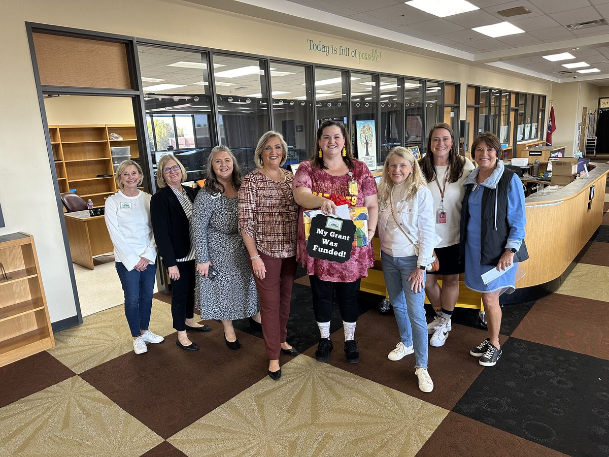 Anna Armstrong tweet media