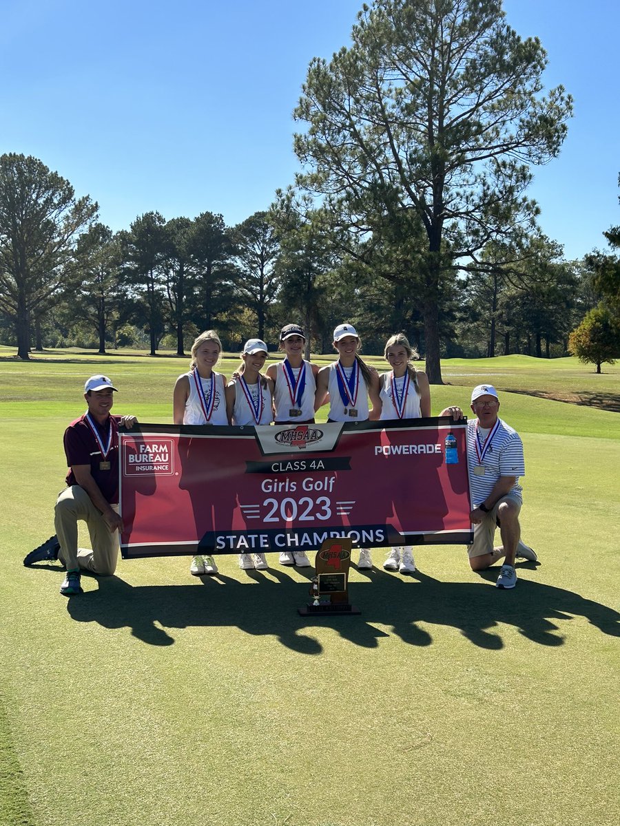 naschoolupdates's tweet photo. Congratulations!  Our NA Girls golf wins 4A State Championship! Adeline Bailey finished 1st in 4A and Lucy King finished 3rd. Congratulations to Coach Sanderson, Coach King, and all of our players. https://t.co/anABykntPZ