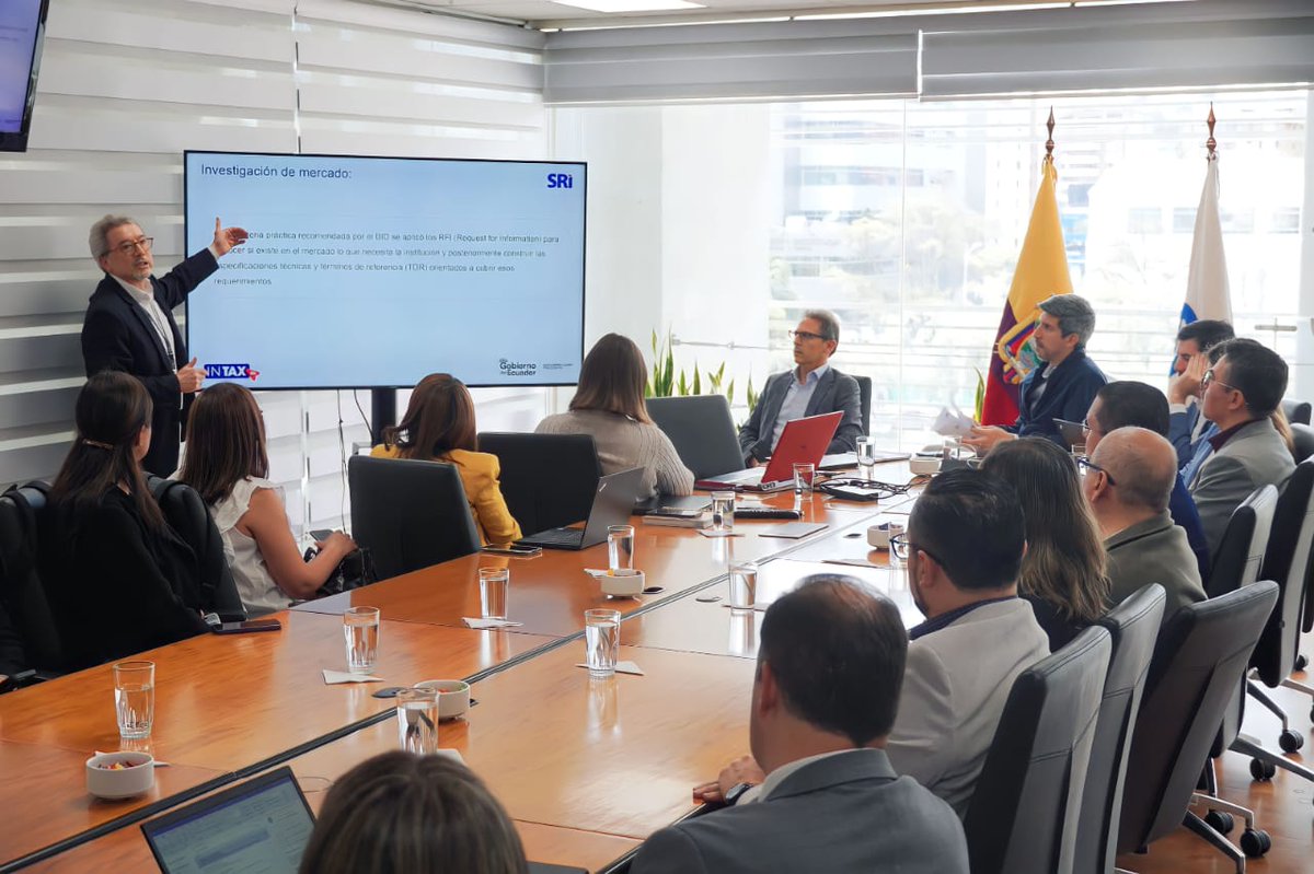 SRI Ecuador tweet media