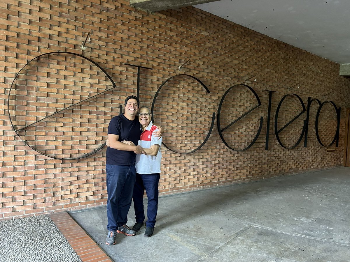 Hoy el doblaje Venezolano pierde a una de sus voces más características, un ser humano fuera de serie , entrañable amigo y compañero, mi jefe eterno ( Don Cangrejo) QEPD mi querido Luis Perez Pons 🙏🏻