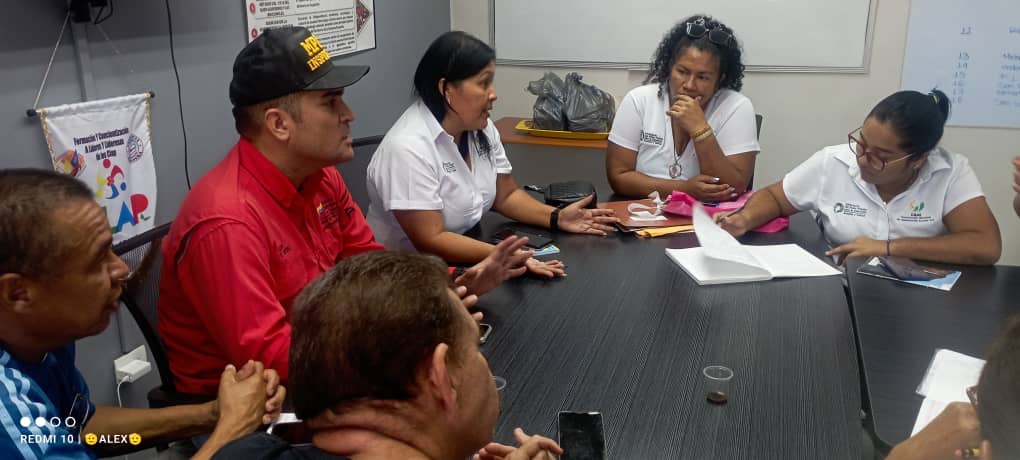 AraguaCnae's tweet photo. #AraguaCNAE, Desde la sede del #INN Reunión Orden de Operaciones Alimentando el Futuro de la Patria #inspectoresCNAE y #InspectoresMINPPAL. Gracias presidente @NicolasMaduro @_LaAvanzadora @Soykarinacarpio @pedrodiazg59 @LealTelleria @minppal_aragua1 @MinAlimenVen https://t.co/EF2Ny5rdUx