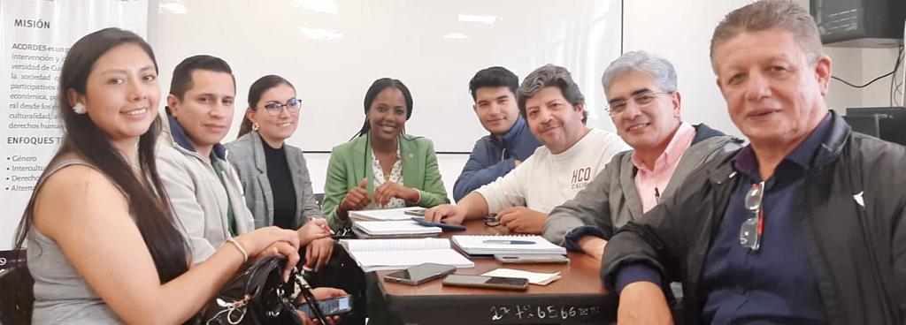 AgendaCAF's tweet photo. En la ciudad de #Cuenca 🇪🇨, nuestra representante @susananuages, tuvo la oportunidad de brindar una charla y conversar sobre enfoque de género e inclusión social en los procesos de formación de liderazgo, con los 138 líderes y lideresas de 14 provincias, que son parte de la edición 2023 del Programa Liderazgo para la Transformación 2.0, desarrollado por @TeamAcordesUC @udecuenca y @AgendaCAF.

Además, junto a @augustahermida, rectora de la Universidad de Cuenca, realizó un recorrido por las instalaciones y conoció los proyectos que impulsa el centro de educación superior en temas como investigación, capacitación y articulación socio-organizacional.
