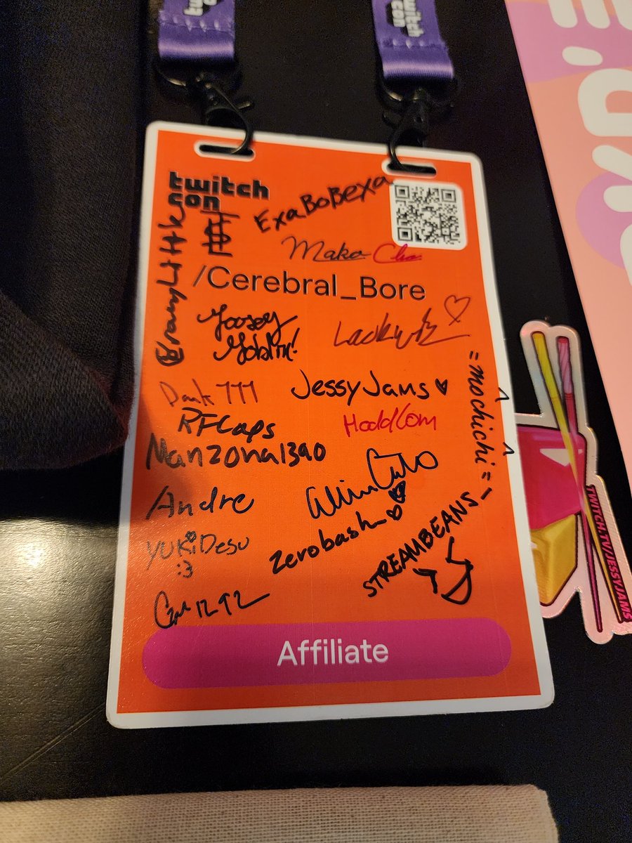 #TwitchCon was such a blast, I can hardly put into words how much fun I had getting to meet so many awesome people from the beat saber community ❤️

Huge shoutout to <a href="/JessyJamJam/">JessyJams</a> and <a href="/CrazyLittle/">Crazy Little</a> for setting up a lot of the meetup plans, I truly hope I can join again next time 🙏