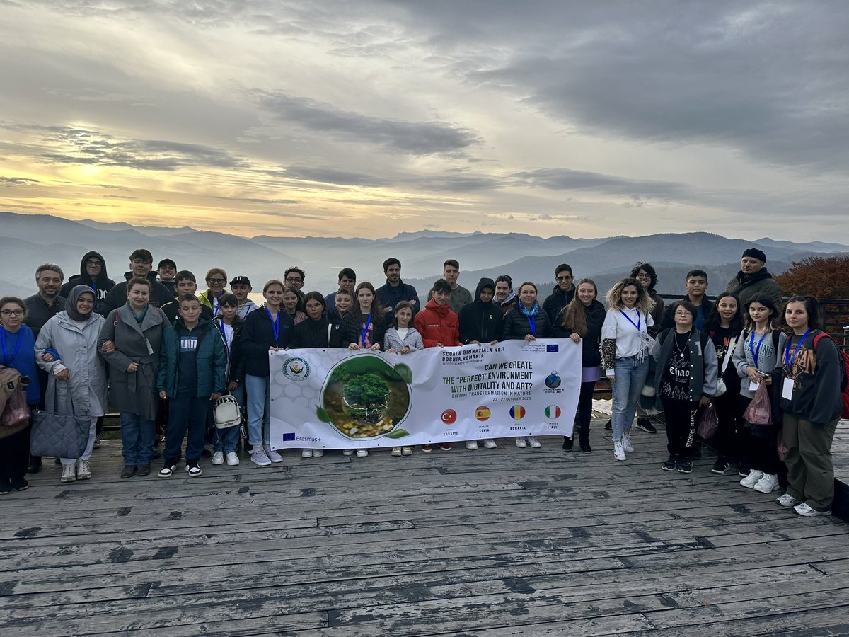can_us_erasmus's tweet photo. 2nd day of Romania LTT,

Within the scope of the EU Project named Erasmus+ 2022-1-TR01-KA210-00008397; 

Aerial Sightseeing Tour with students and teachers was done by cablecars.

@tokatmem @ulusalajans @15_iho @DUluozlu @ElifYIL97933857 @wadanotad https://t.co/hAaPOrgdep