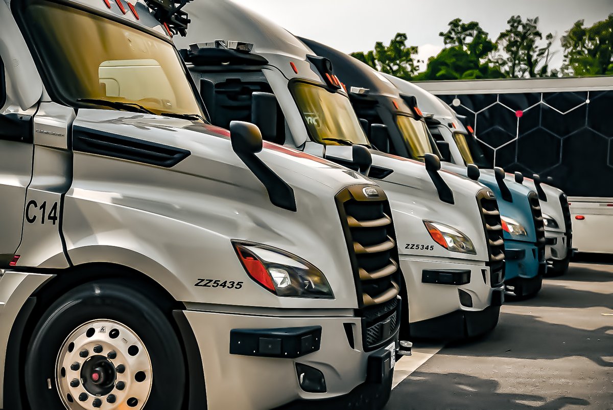 torc_robotics's tweet photo. Truck drivers are front-line warriors in the fight against trafficking. Victims of human trafficking can be of any age, race, gender, socioeconomic group, or nationality. Learn how to spot the signs at https://t.co/awdrbZFYzG.
#TorcDriven #YourRoadsTheirFreedom https://t.co/m8XJNy0HaX