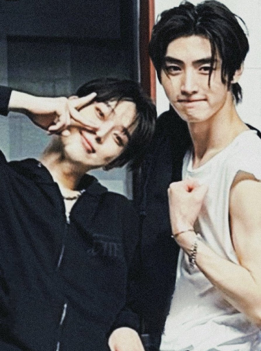 alcohoIspree's tweet photo. happy 24th smol babie, i love you always. https://t.co/aF8wlzGN86