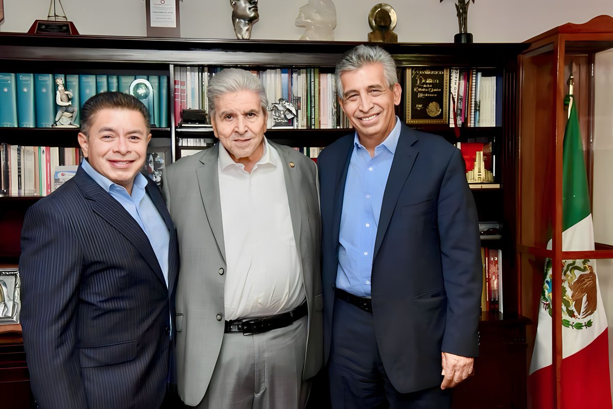 Recibí a <a href="/FerSalgadoCTM/">Fer Salgado</a>, Secretario General Adjunto de la <a href="/CTM_MX/">CTM Nacional</a> y a <a href="/JavierCTMSonora/">Javier Villarreal G.</a>, Secretario General de la Federación de Trabajadores de la <a href="/CTMSonora/">CTM SONORA</a>, con quienes dialogué sobre distintos retos que enfrenta el mundo laboral.