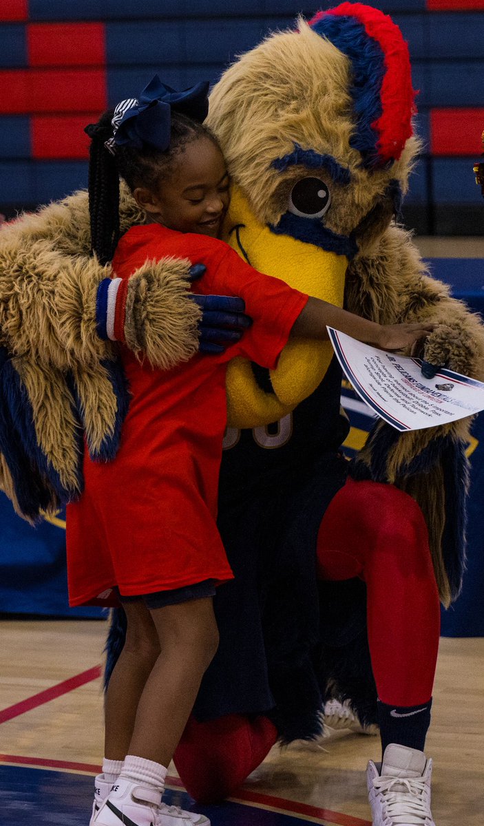 PelsCommunity's tweet photo. To wrap up @jrnba Week, the @PelicansNBA hosted a Jr. Pelicans FUNdamentals clinic to engage the Pelicans youngest fans! The new program is a fast paced, interactive experience designed to teach basic basketball concepts to youth at local schools. #JrNBAWeek https://t.co/4SJyYsNzI4
