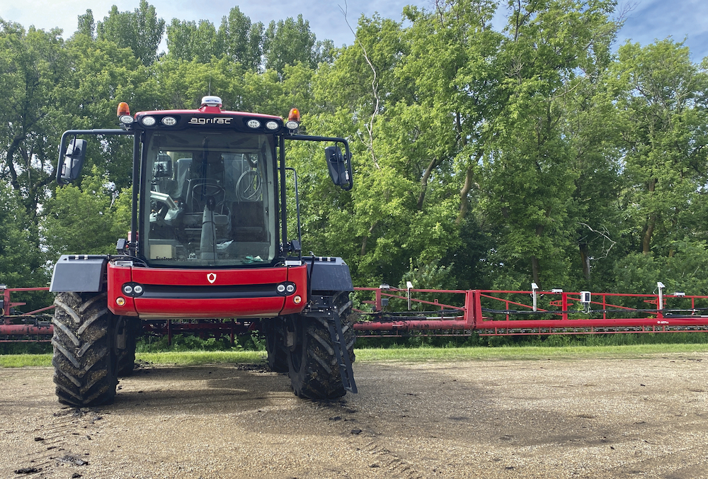 [Better Advice] How optical sprayers do a whole lot more: “If you’re buying a new sprayer, this add-on is a no brainer.” country-guide.ca/features/how-o…