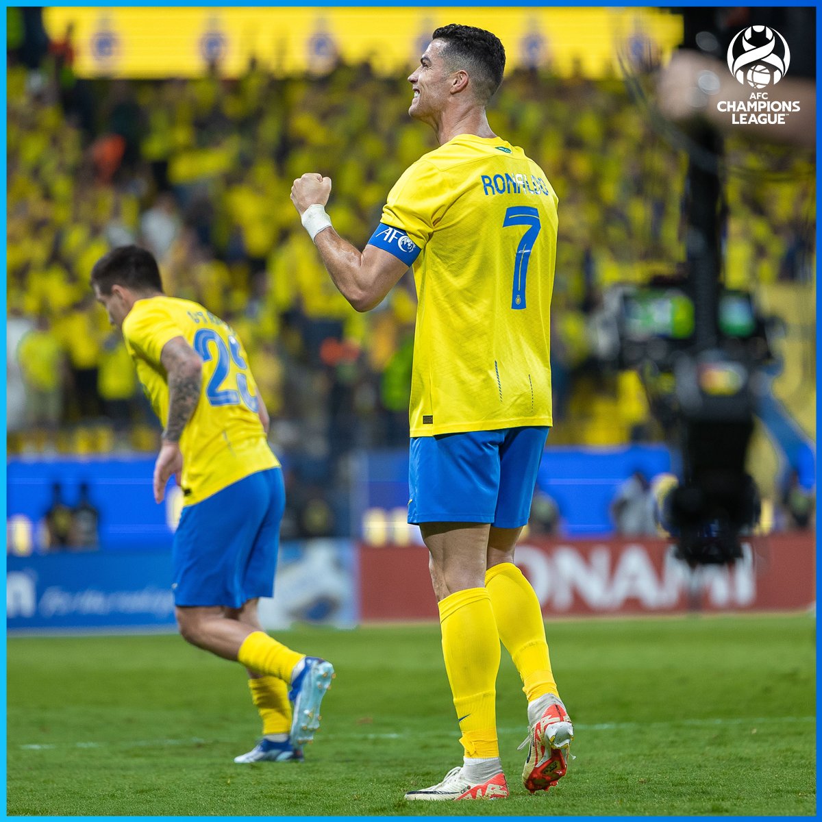 ACL on X: ✨ 𝗤𝗨𝗔𝗟𝗜𝗙𝗜𝗘𝗗 ✨ ©️ Captain Ronaldo leads 🇸🇦 Al Nassr  into the #ACL Group Stage!  / X