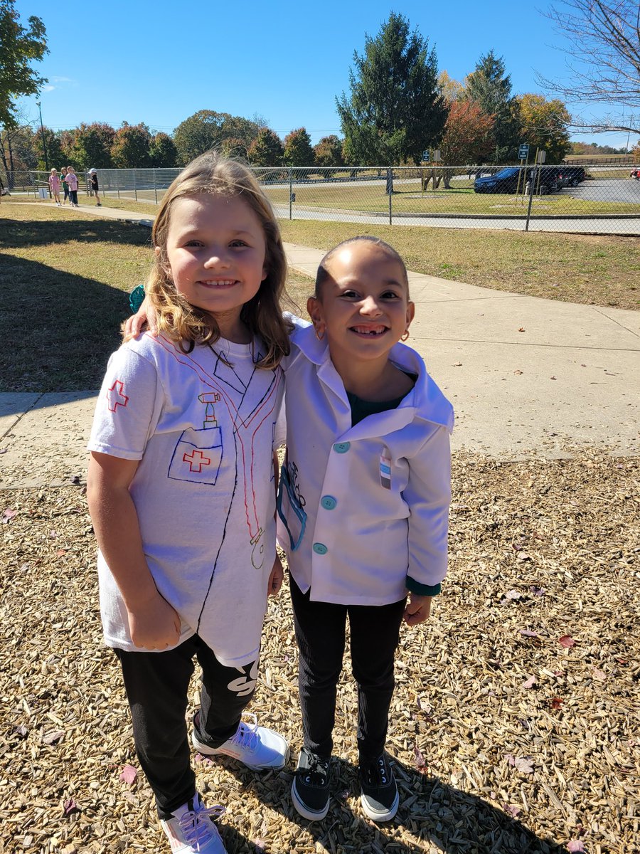 smith1st's tweet image. Trusted Adult/Future Career Tuesday- these people are a #SourceofStrength for us! Doctors, teachers, coaches, famous athletes... we can learn from all of these great people. #Sourcesofstrength #Mvesgainesville #Firstgraderocks