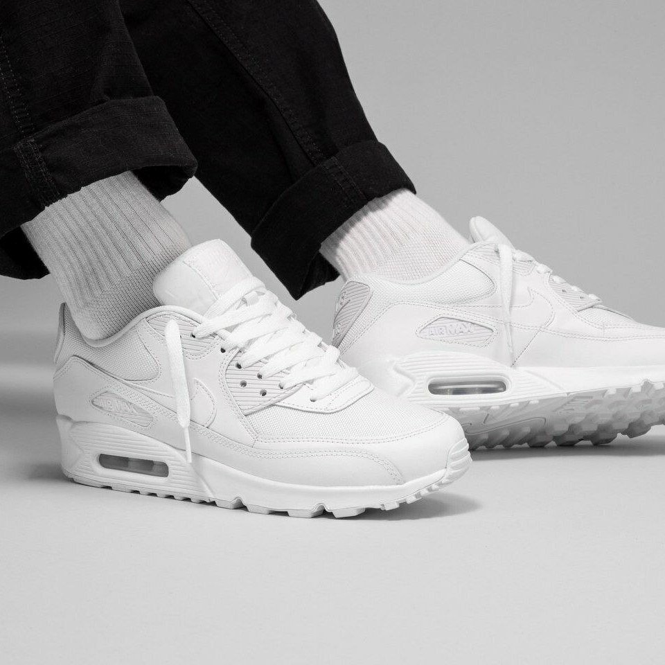 promoimperdivel's tweet photo. PROMOÇÃO IMPERDÍVEL

Vai do 34 ao 38

🤩 Tênis Nike Air Max 90 LTR Infantil

😵 De: 849

🤑Por: R$ 474,99 no PIX

Acesse:  https://t.co/Cghi51PLpT https://t.co/xLaisSp4Xv
