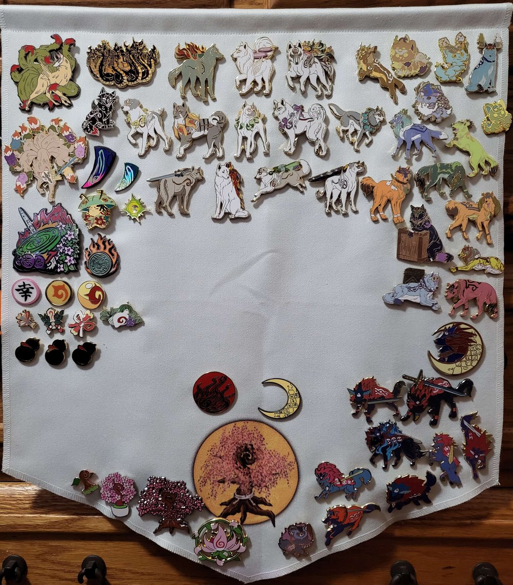 I'm a pin collector and it's great finding ones for my video games. I love Okami and finally got my last banner to show them to everyone.

I have other Okami stuff as well, such as lanyards, keychains, figures and statues!

#enamelpins #enamelpin #pincollector #okami
