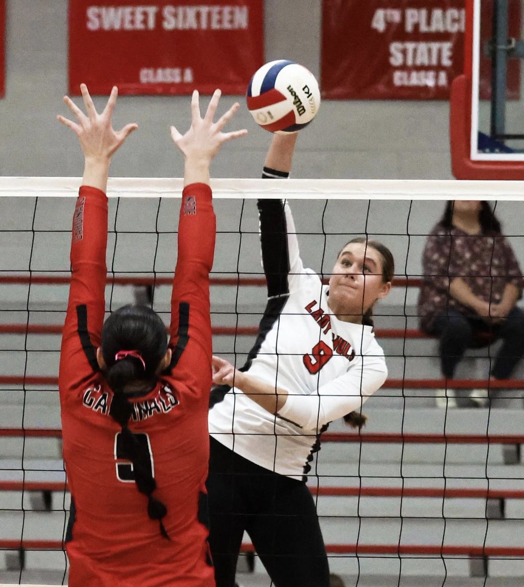 coachjtown's tweet photo. During tonight’s regional game, Emersyn Robbins moved into 2nd all-time in IHSA history for career kills!! What a tremendous accomplishment!! @emersynrobbins8 @fchsmules @IHSAScoreZone @RRSportsCentral @areasports @wmixsports @BDC_Sports @1035ESPN https://t.co/PoENyAqE1g
