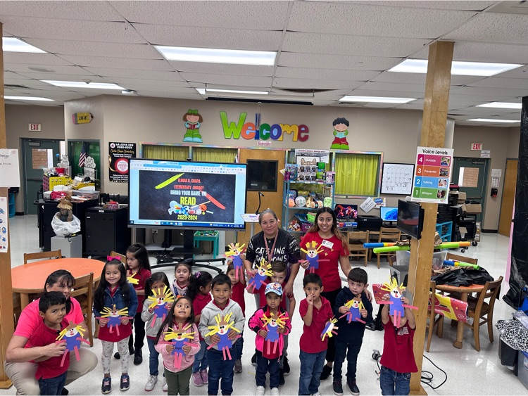 ERChapaElem's tweet image. 🍁📚 PreK/Headstart Library Fun with Mrs. Skelton! 📚🍁

Our young learners are diving into the magic of fall while exploring shapes like rectangles and circles. They&apos;re putting their creativity to work to craft adorable scarecrows! 🍂🌟 #LibraryFun #FallCreativity #Youngcrafters
