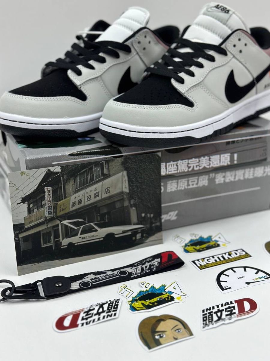 Walkers_sa's tweet photo. وشرايكم في الشراكه بين Nike و Toyota في اصدار هالشوز الرهيب ؟ https://t.co/NvNjgtMCdp