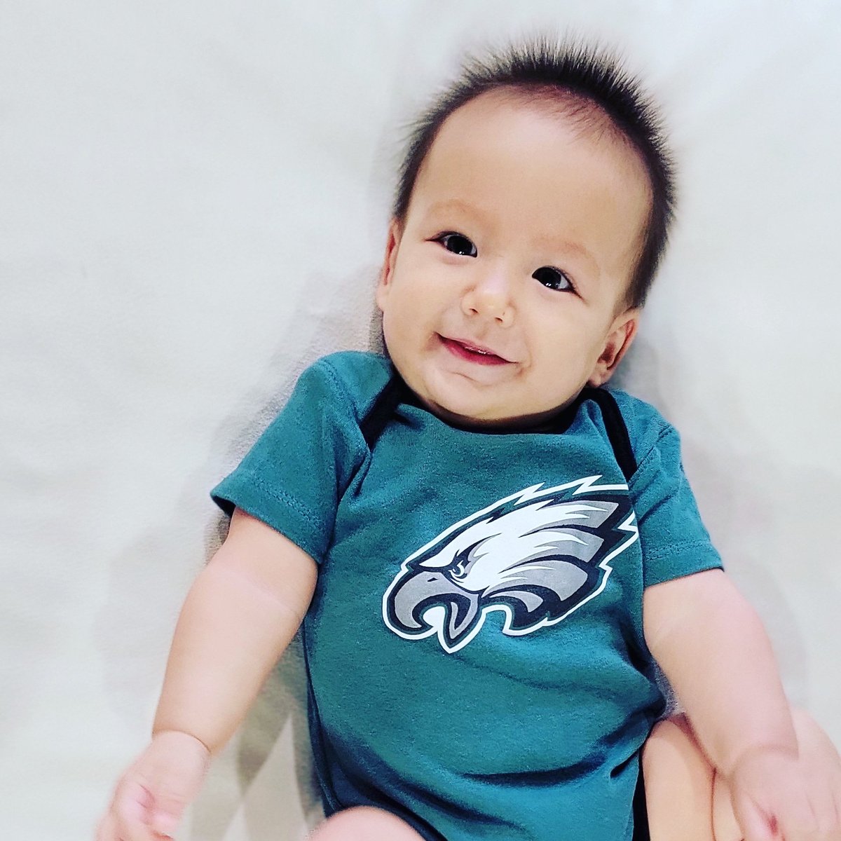 BoggsMelina7's tweet photo. Let go Birds! Their Bucs loving father has no choice... they were born bleeding green! #6and1 @Eagles #NFCleaders @PHLEaglesNation @EAGLES_DYNASTY https://t.co/lW2zZGTKug