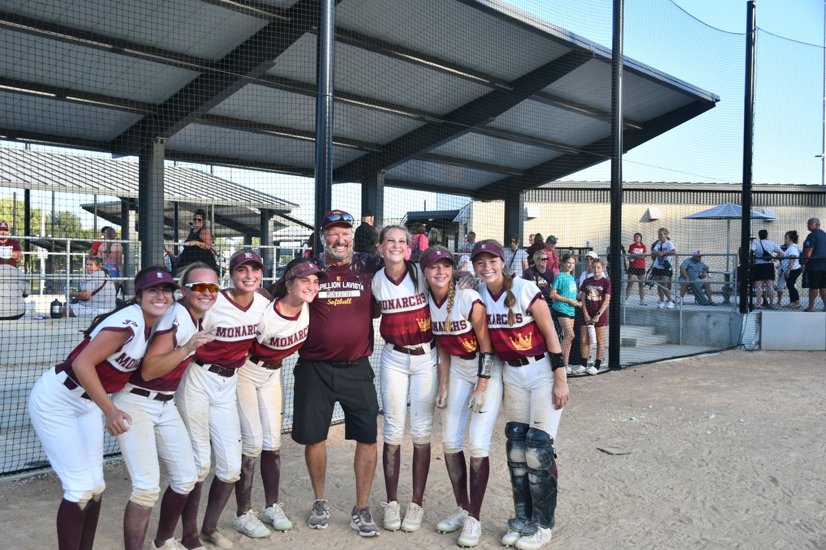 papiosoftball's tweet image. Congrats to our Coach P for being named Metro Coaches Co-Coach of the Year!  Amazing group of girls and Coaching Staff!  #dbd #WeArePLV