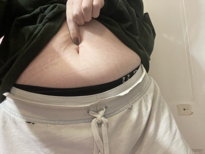 moving is kicking my ass 😴😴 https://t.co/quZ7nXHuEf