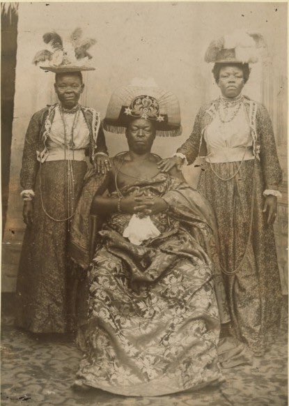 historyinmemes's tweet photo. The ancient Benin Kingdom of Nigeria once stood as the most advanced and influential civilization in West Africa. Within its boundaries, a complex system of walls surpassed even the Great Wall of China in terms of scale and sophistication.

The Guinness Book of Records, in its 1974 edition, attested that the Benin walls ranked as the world's largest earthworks constructed before the age of machinery.

Tragically, the kingdom's prominence came to an end in the late 19th century when British colonizers infiltrated its territory. In 1897, a significant attack was launched by the British following the killing of a group of their officials by Benin warriors. In the wake of this attack, the British razed the kingdom's capital, pillaged its riches, and exiled its ruler.

Today, countless treasures looted from this ancient kingdom are scattered across the globe. Regrettably, only remnants of the once-magnificent walls, unparalleled in the world, remain standing today.