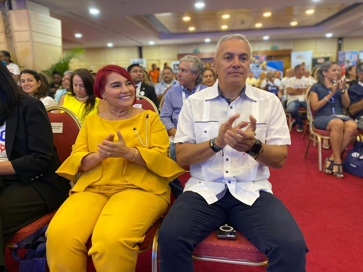 AliErnesto32's tweet photo. Desde el hotel Venetur, en la isla de Margarita, dimos inicio al 1er Intercambio Binacional Turístico Venezuela-Cuba. 
 
Contamos con la presencia de Prestadores de Servicios, delegación cubana y el cuerpo diplomático acreditado en Venezuela. 

1/2 https://t.co/aeVrQQysiq