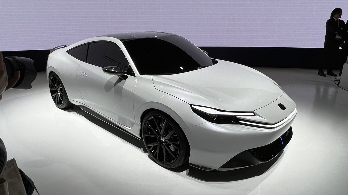 Motor1com's tweet photo. The Honda Prelude is back.

Honda showed this new Prelude concept at the Japan Mobility Show – and it looks production ready.

Details: https://t.co/wlfyRkmTLf https://t.co/UiqAP5pKGv