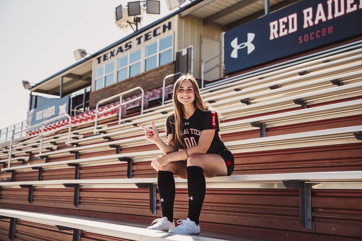 ryliekuyper's tweet photo. Give your dreams the commitment they deserve…

🖤Texas Tech University❤️

So blessed to announce my verbal commitment to becoming a Red Raider!! Thank you to everyone who has helped me achieve this dream of mine and helped me become the player/person I am today. Thank you to @TexasTechSoccer for giving me this opportunity!! I’ll make y’all proud. All glory to God! Let’s Geaux!! 

#WreckEm #GunsUp