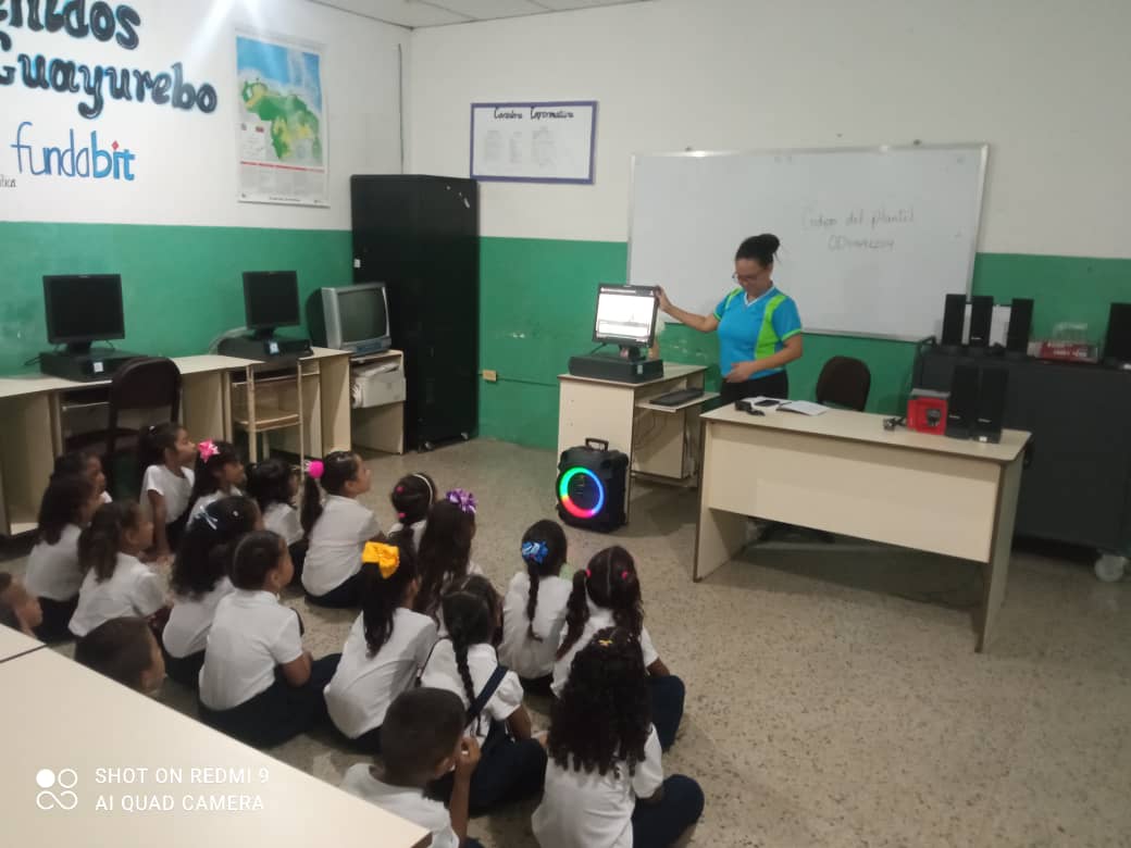 #24Oct 🖥️ Proyección de vídeo sobre "las partes de la computadora". Actividad realizada con los estudiantes de 2.º grado. CBIT "Guayurebo". Tutora Mariángeles Arteaga
@MPPEDUCACION
<a href="/Fundabit_/">FundabitOficial</a>
<a href="/leivi24/">Leivi/Oceanía</a>

#SomosFundabit