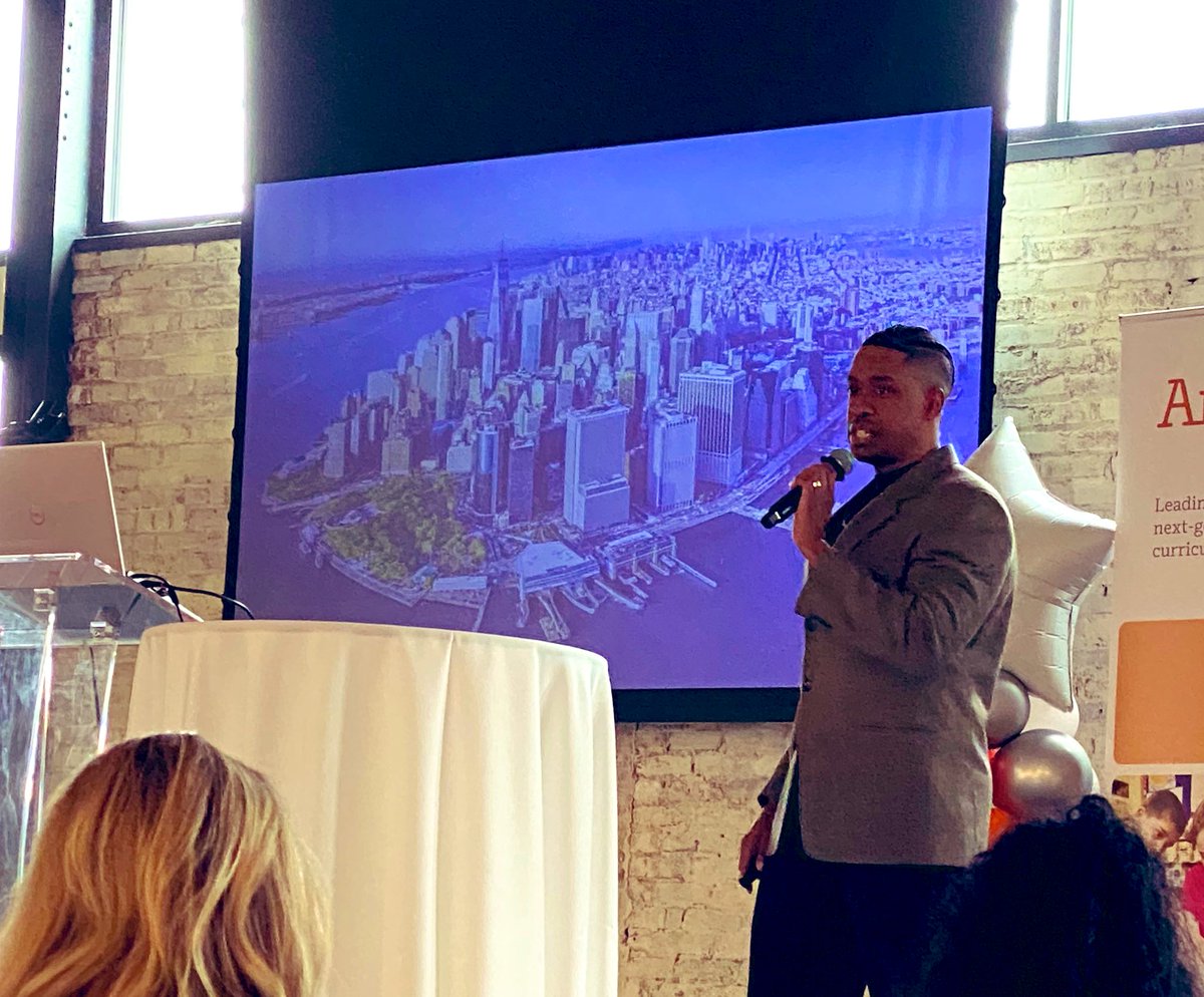AlliRice4's tweet photo. 🧡Loved every minute of today’s I-70 SoR event listening to @MsKurto &amp; @MitchellBrookns🧡

Then, I joined @RaytownSchools &amp; @SHSchools on stage to talk about the positive impact #CKLA has had on our districts!

#ittakesaleague #literacyisliberty https://t.co/SF3F9Z4WBW
