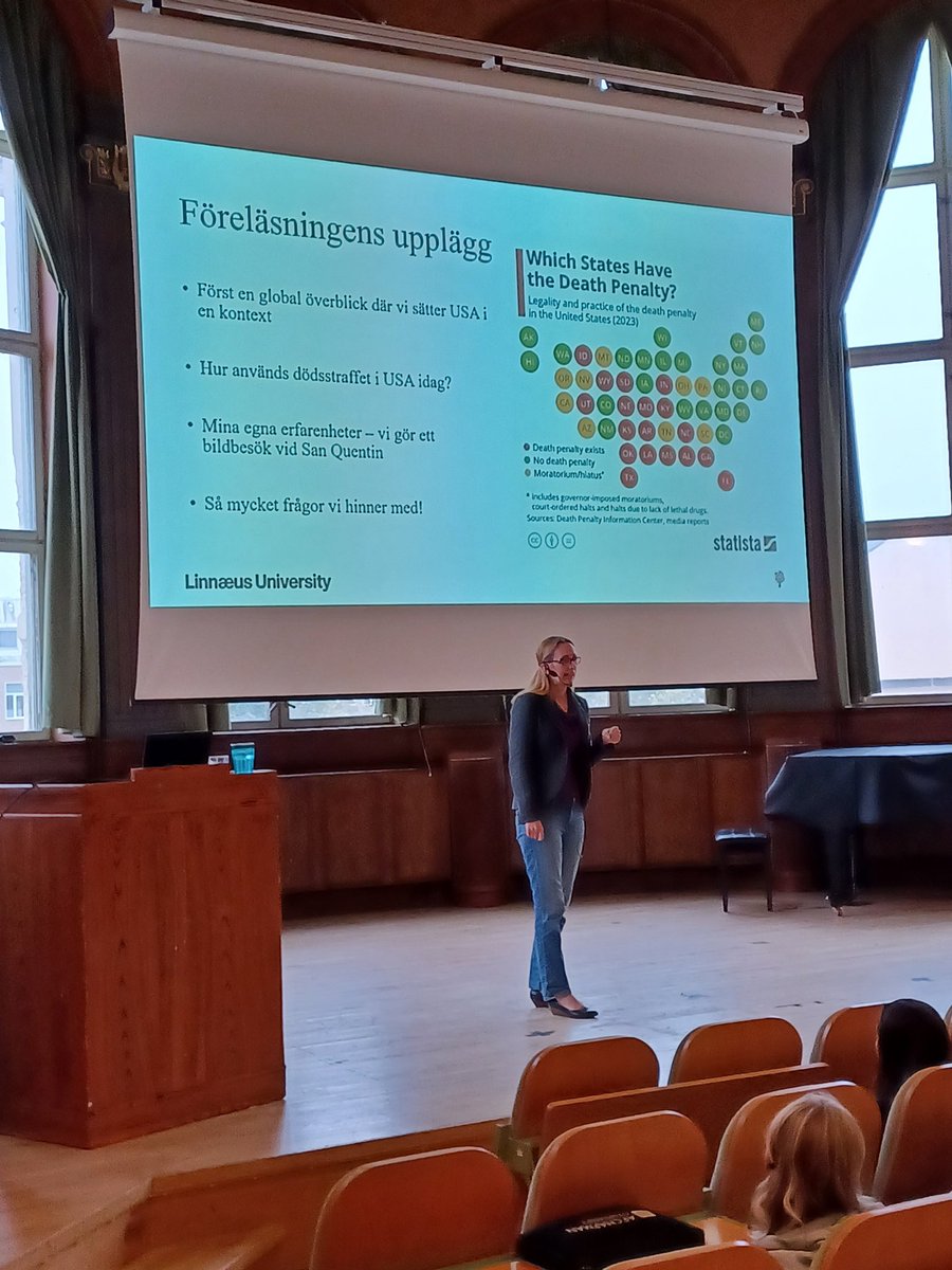 Emma_Ricknell's tweet photo. Ibland får man möjlighet att tala om personliga arbetserfarenheter i samband med ett viktigt ämne, såsom mänskliga rättigheter. Idag blev det en diskussion om dödsstraff på Af Chapmangymnasiet. Plus en ytterligare föreläsning om sociala medier och yttrandefrihet. https://t.co/KYlzeyyfQN