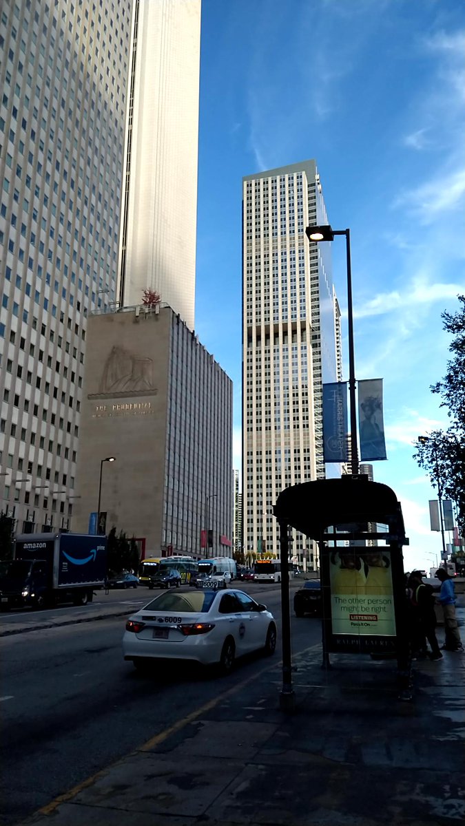 Frishkoa718's tweet photo. Frishkoa is in #Chicago and found #cubiecoin in a White vault at this location! Join me playing #cubieverse, It's awesome!   #2899093 https://t.co/K3FVj7QbBF